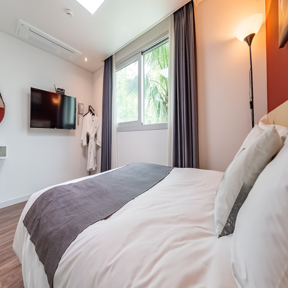 DUPLEX, SPA, STUDIO