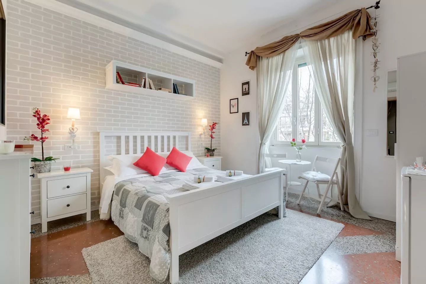 COMFORT, DOUBLE BED