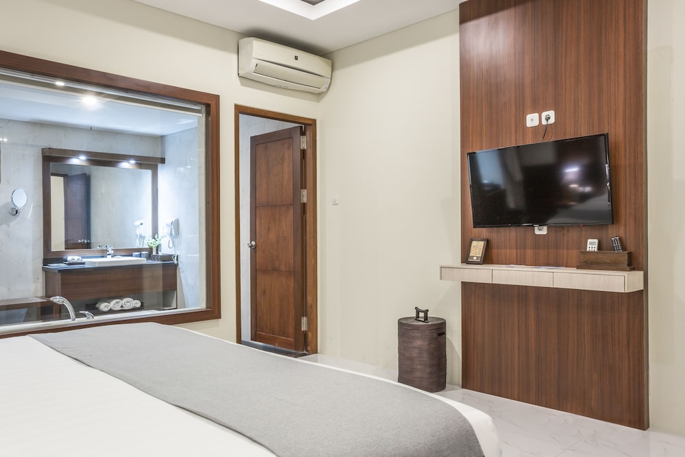 Hotel Ombak Sunset 32/72