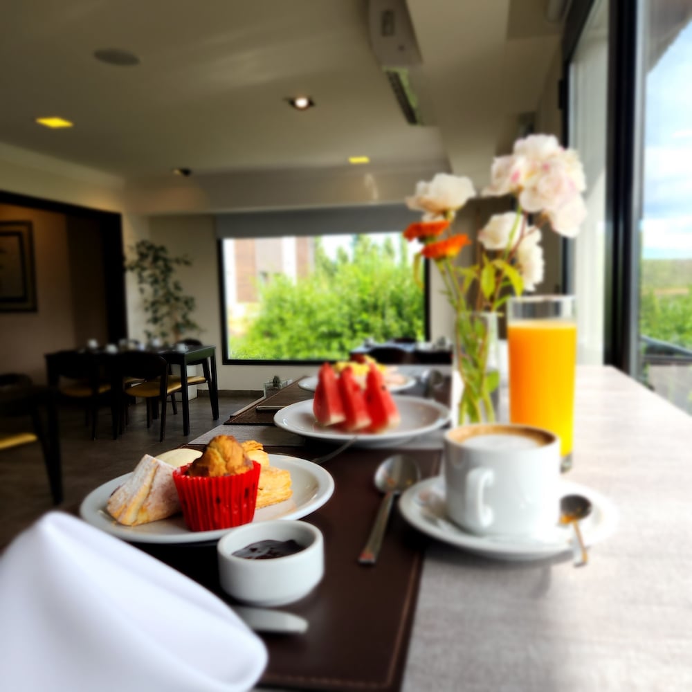 Xelena Hotel and Suites 31/49