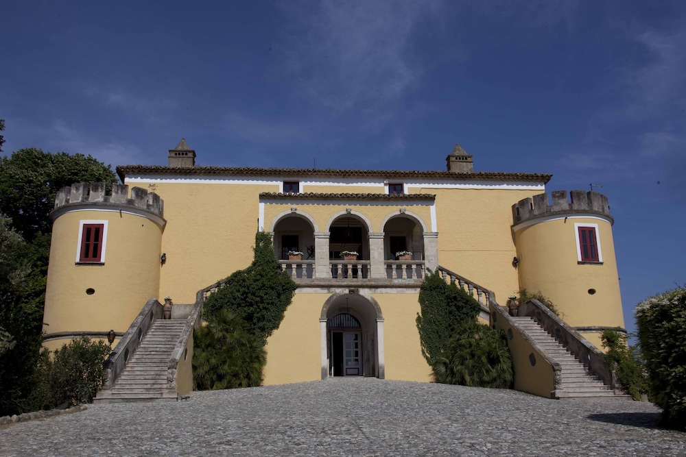 Castello Di Serragiumenta 1/50