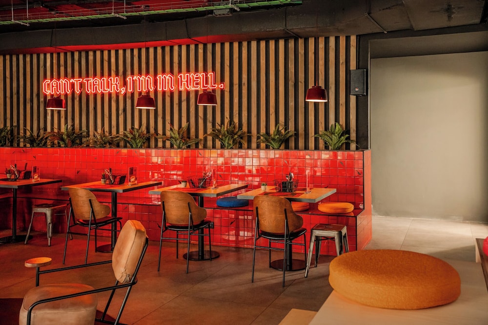 restaurant cafeteria