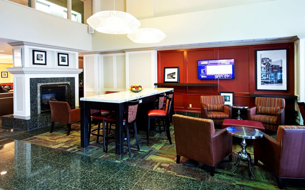 Hampton Inn By Hilton Ottawa 31/38