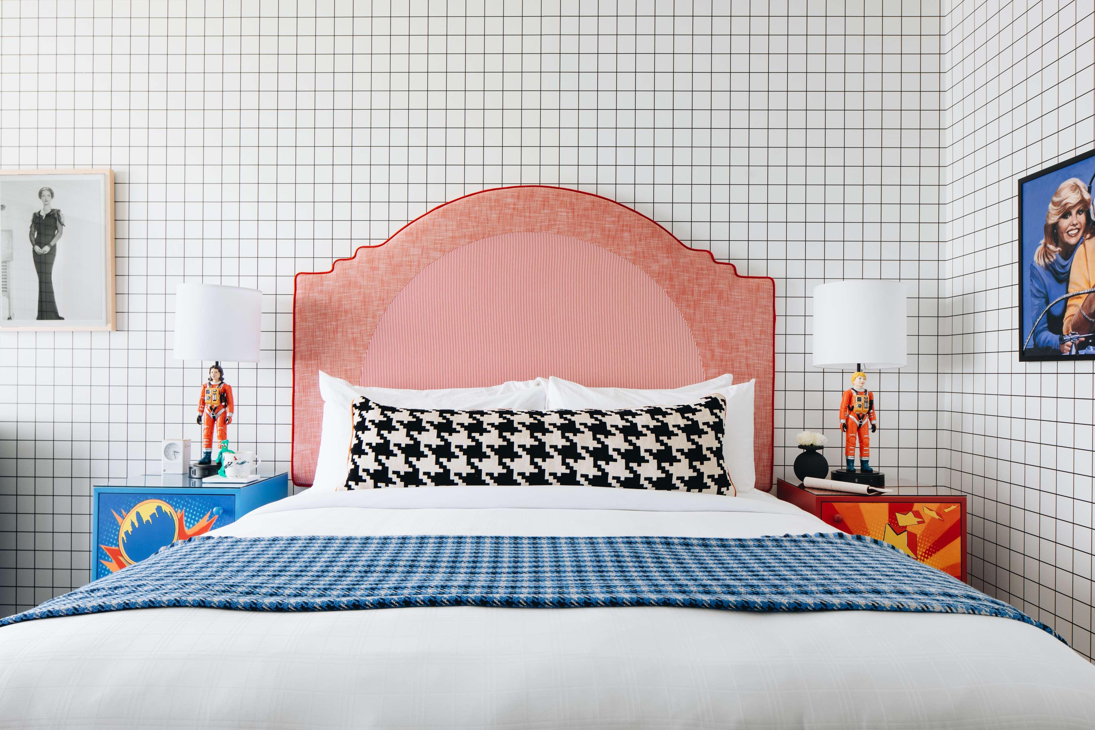 GRADUATE, 2 QUEEN BEDS, ACCESSIBLE
