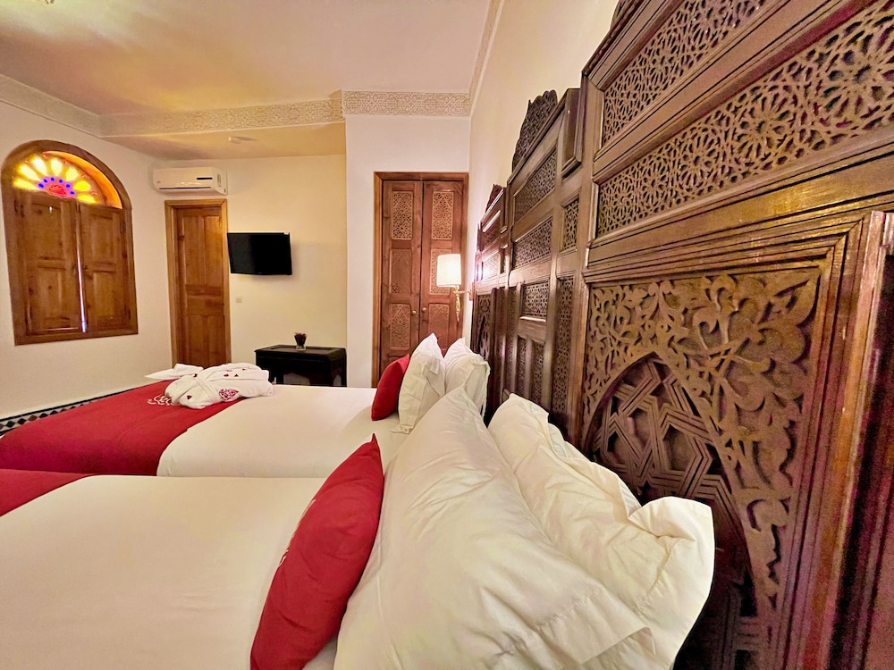 Room, Single, Queen Bed
