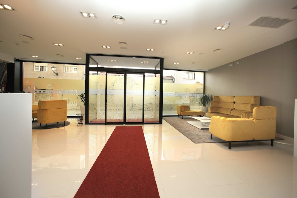 HOTEL CARDENAL 6/30