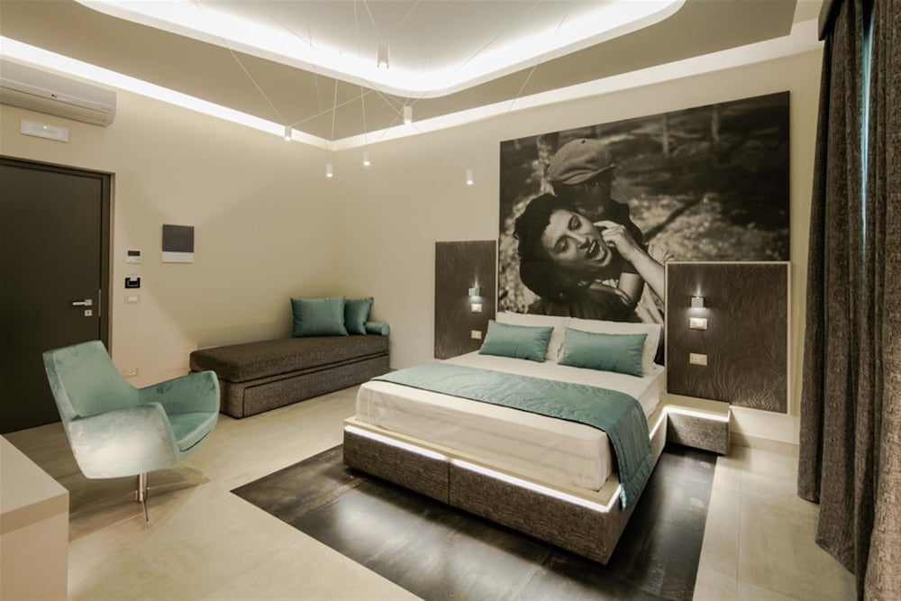 Via Veneto Luxury Suites 14/50