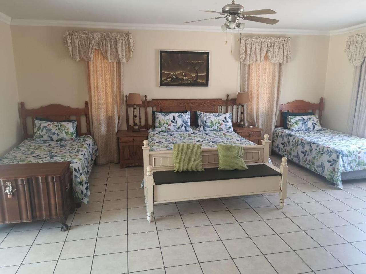 Cynthia's Country Farm Stay 5/18