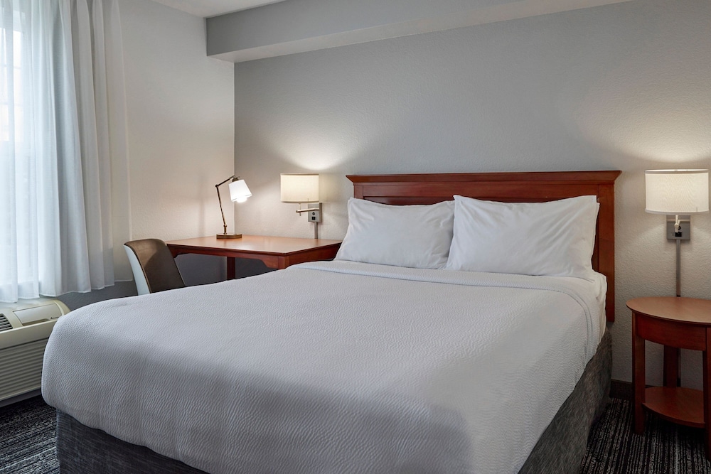 TownePlace Suites Medford 11/41