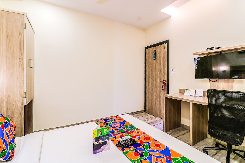 Fabhotel Aksa International Andheri East 23/32