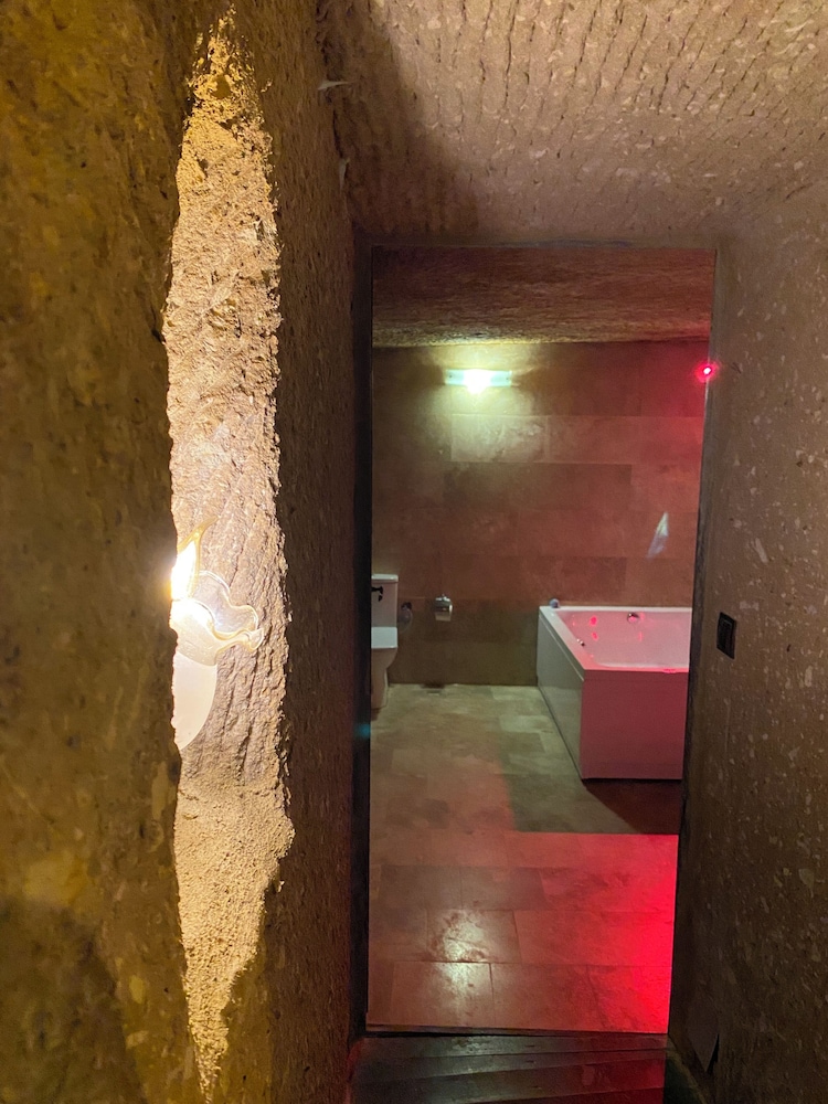 Amor Cave House 29/50