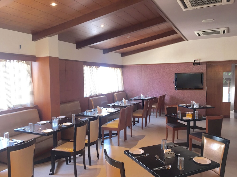 Octave Suites - Residency Road 26/33