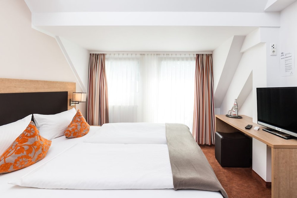 Hotel Sarah 10/36