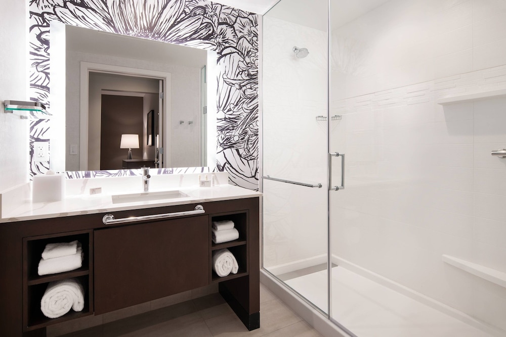 Residence Inn by Marriott Los Angeles Glendale 7/50