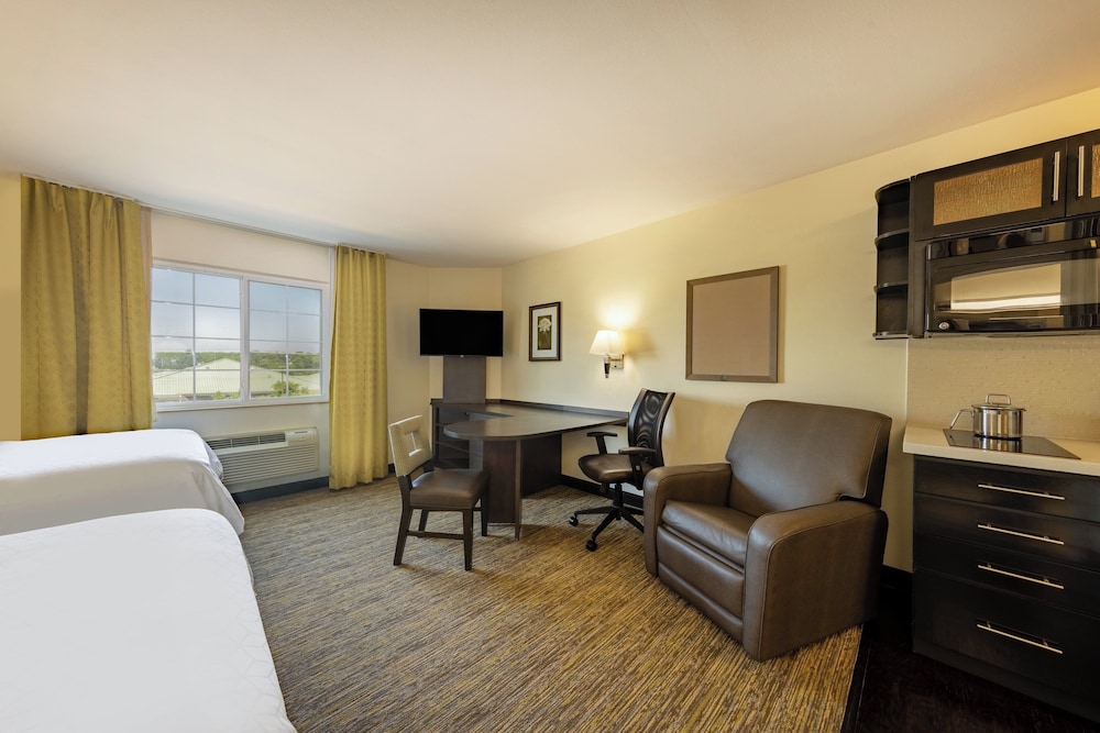 Candlewood Suites Springfield South 28/43