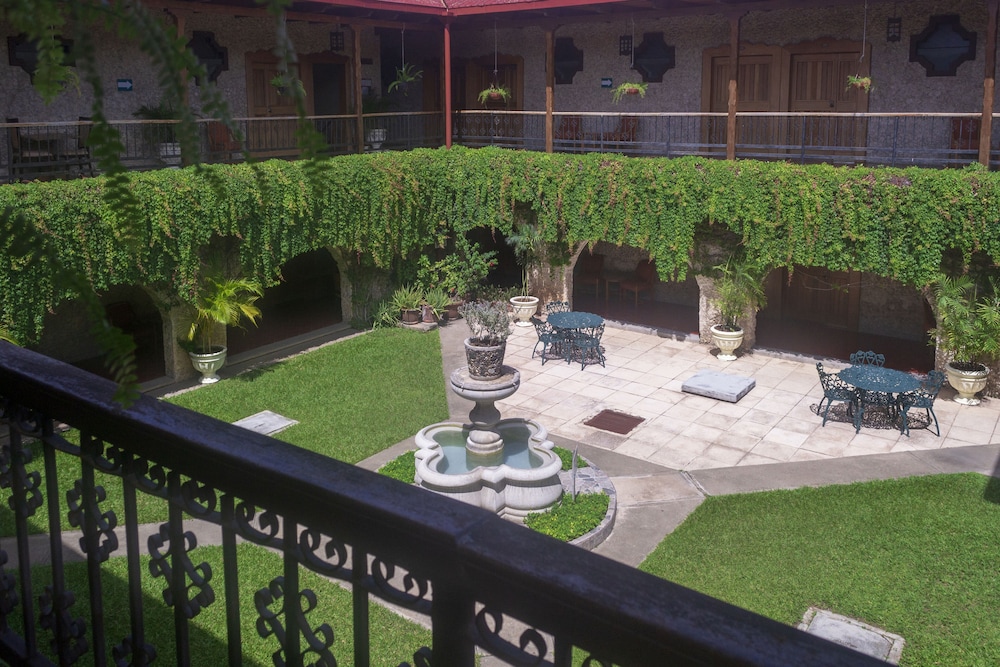 Hotel Del Patio 51/62