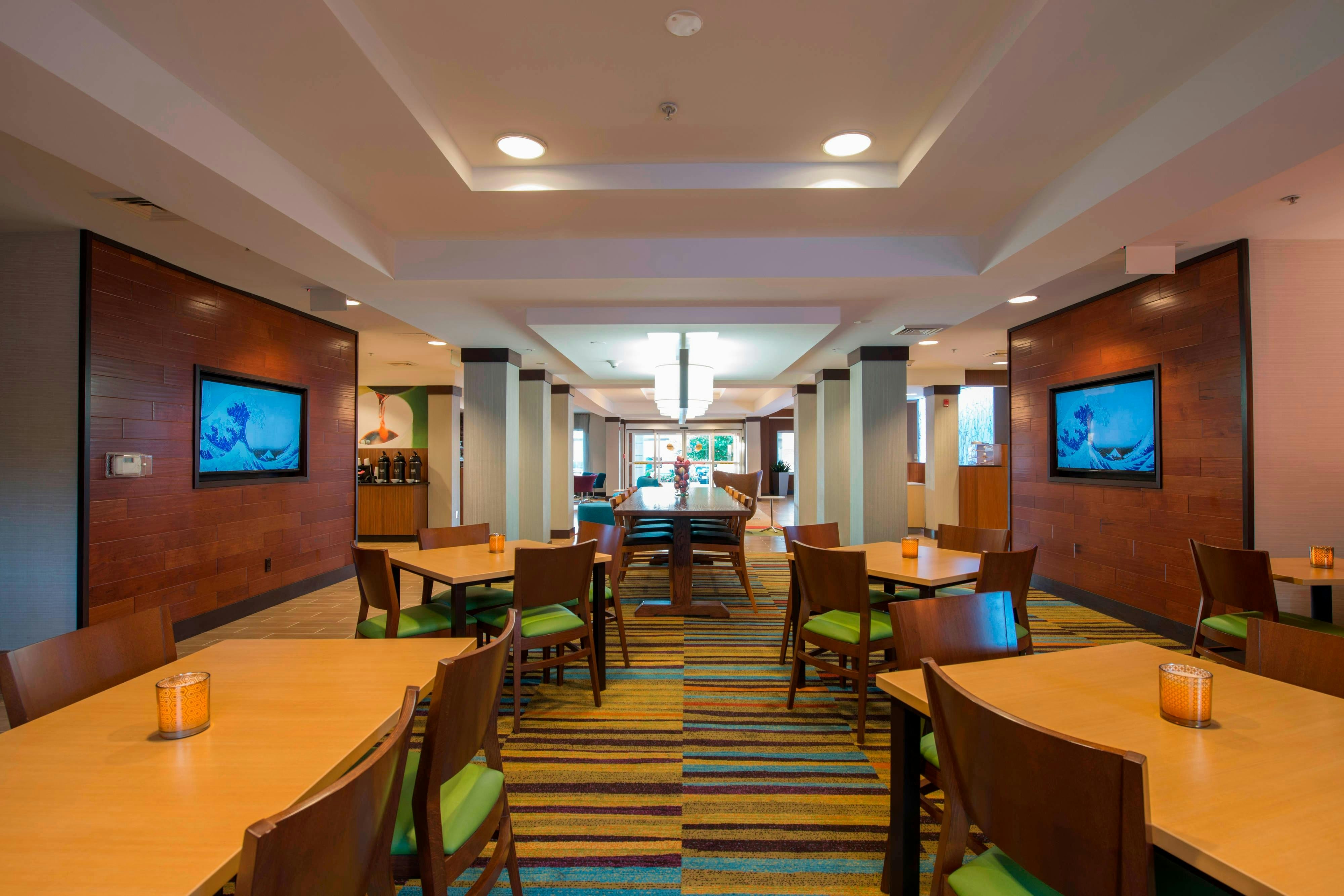 Fairfield Inn And Suites By Marriott Greenwood 35/47