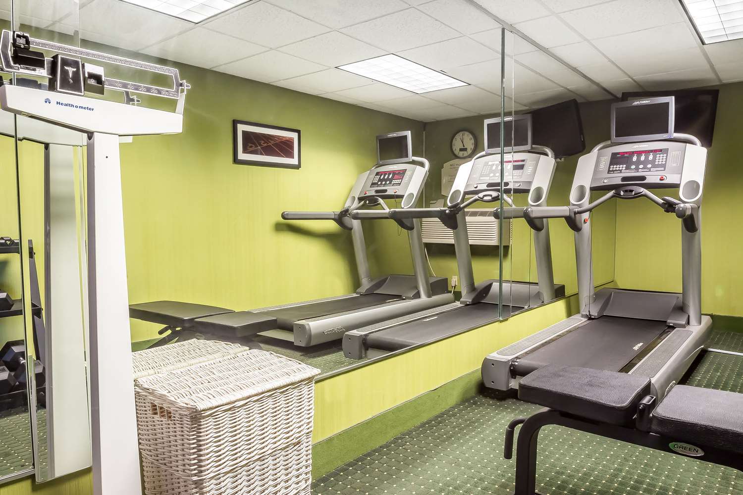 Quality Inn Spring Valley Nanuet 1/6