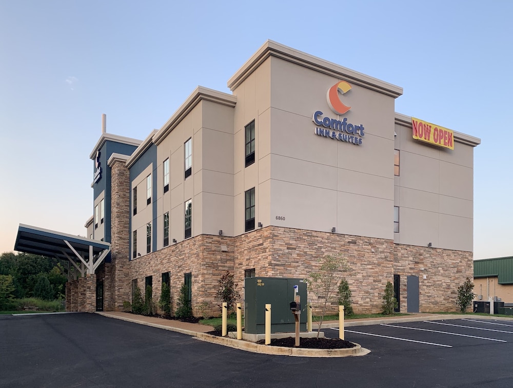 Comfort Inn & Suites Olive Branch Old Towne 34/39