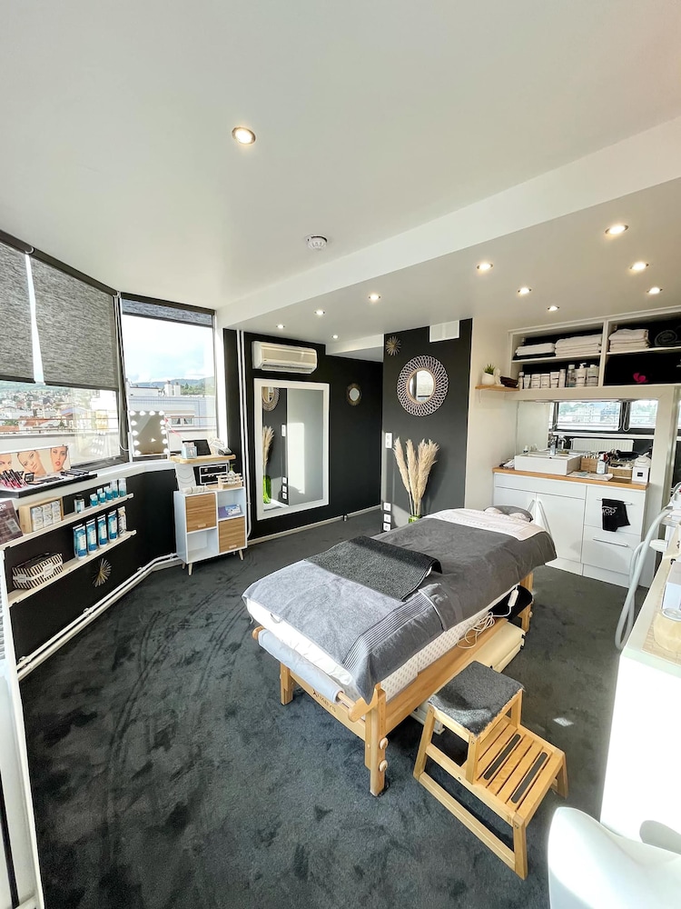 KYRIAD PRESTIGE CLERMONT FERRAND 25/76