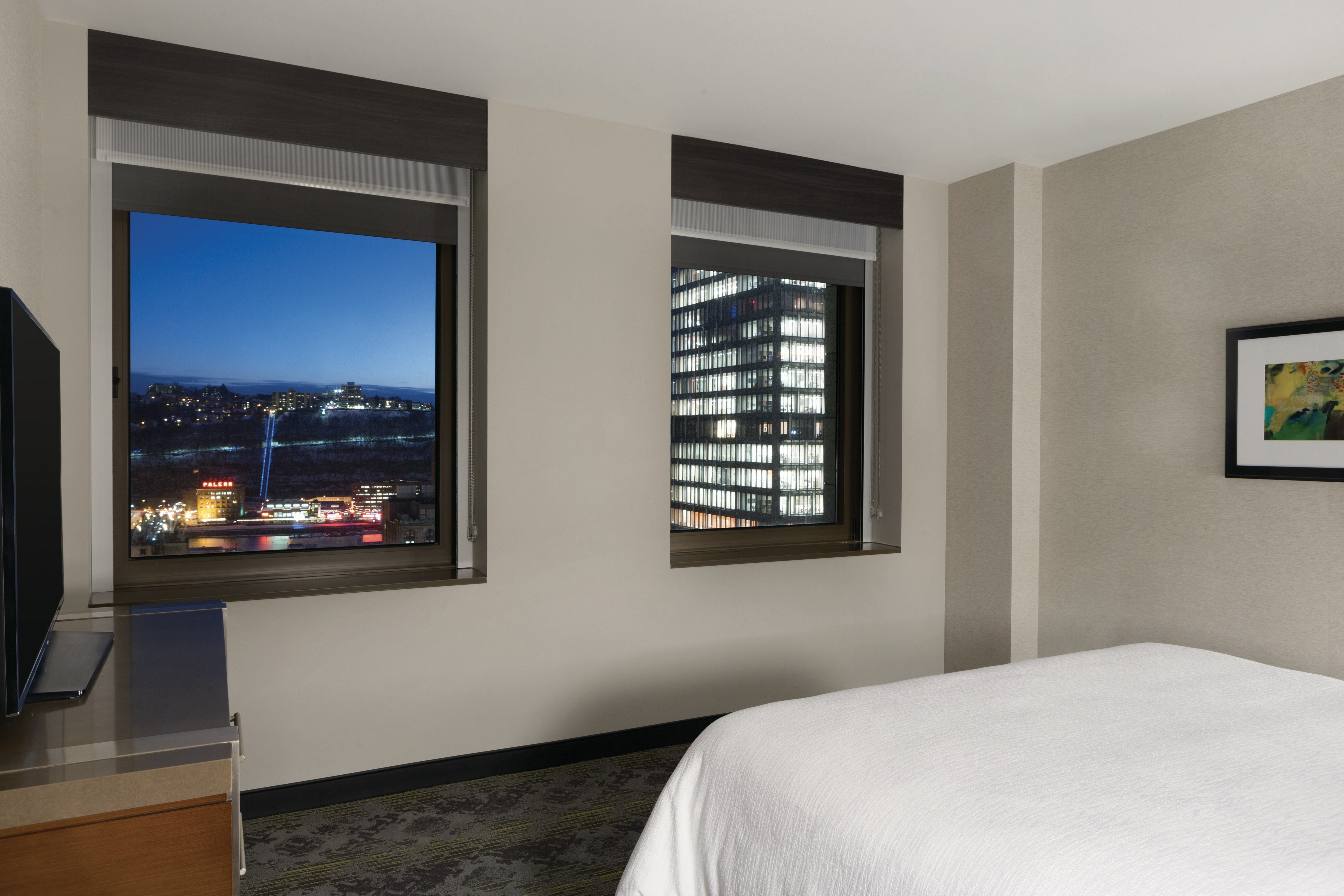 2 ROOMS, SUITE, KING BED, RIVER VIEW