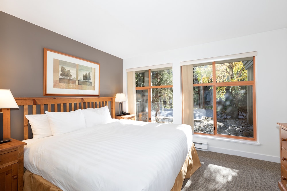 1 BEDROOM, CONDO