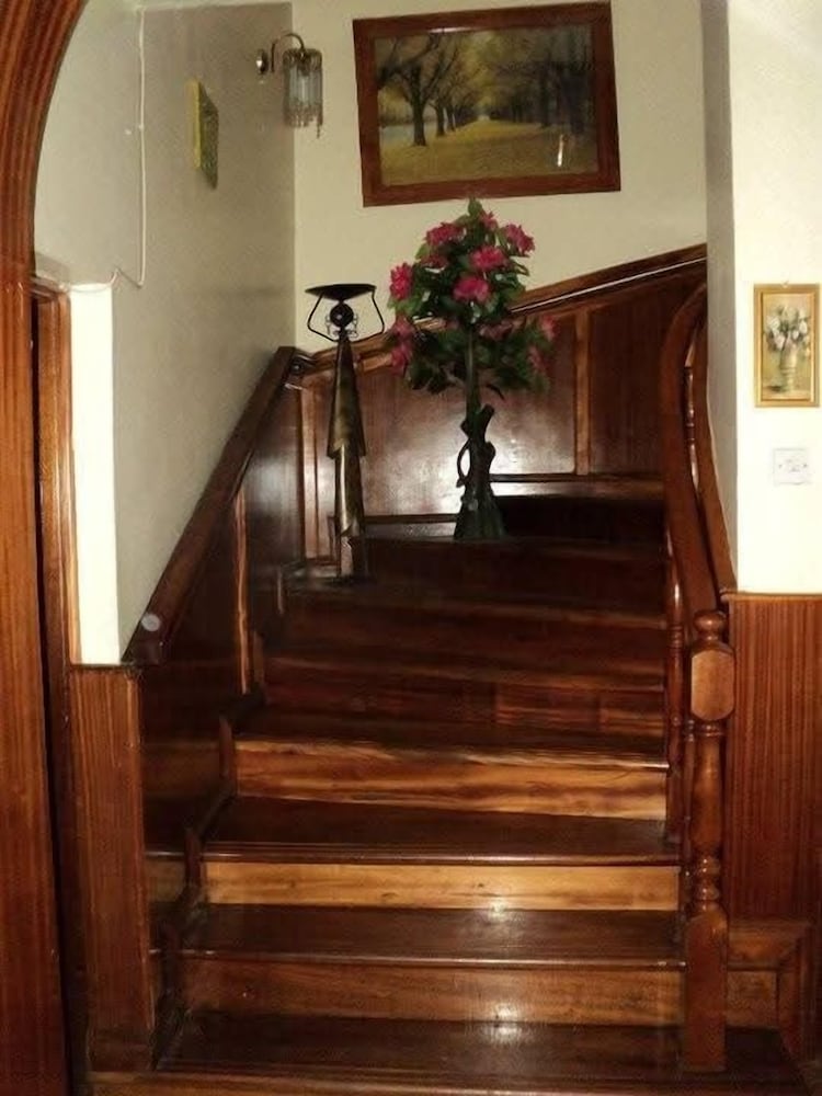 Classic Guest Home 4/50