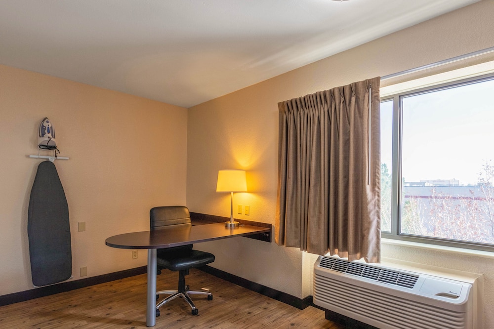 Red Roof Inn PLUS El Paso East 25/29