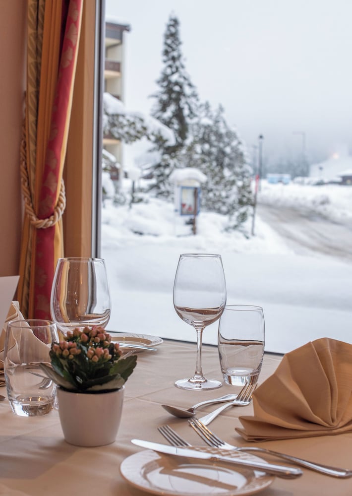 EUROTEL VICTORIA LES DIABLERETS 28/64