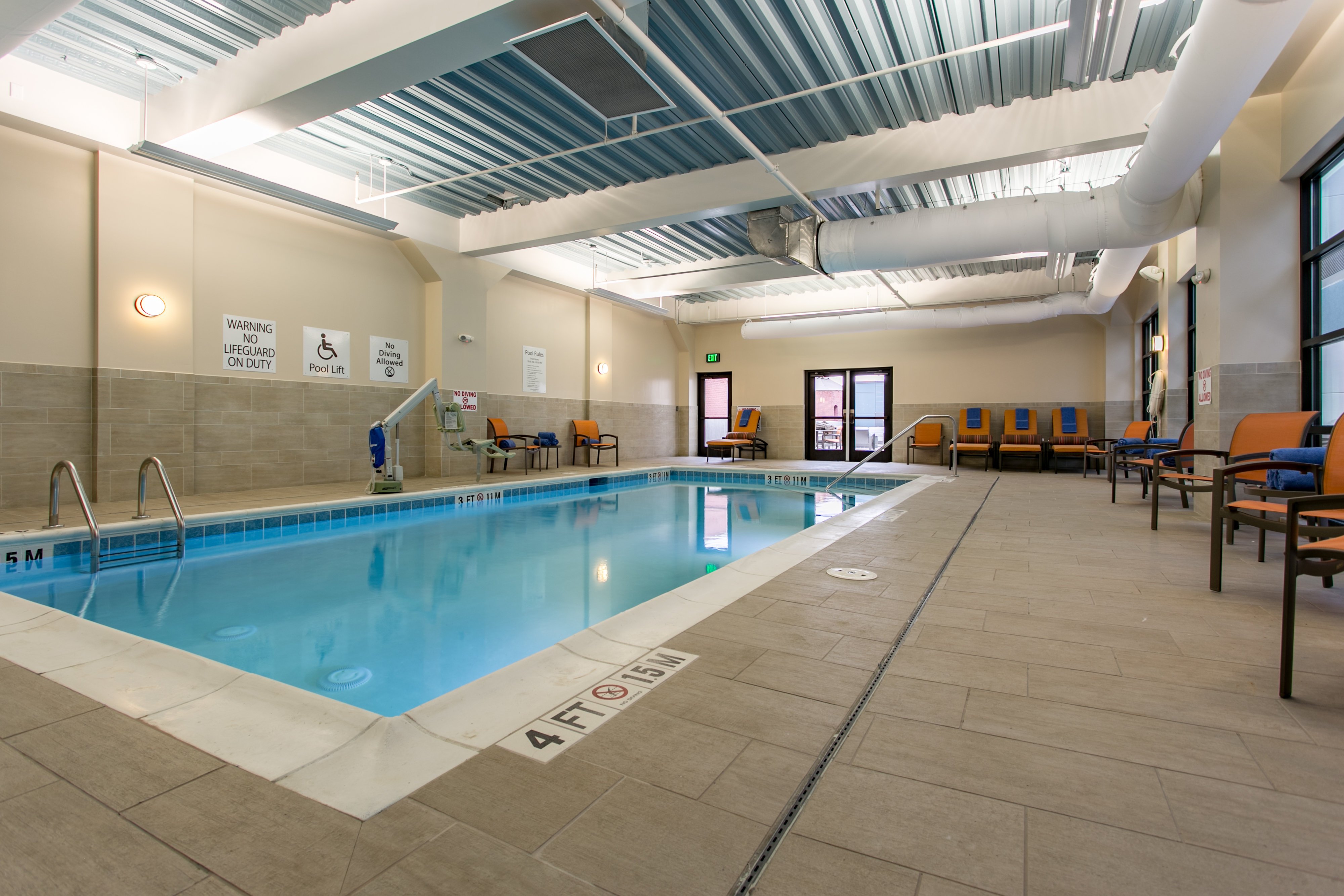 Holiday Inn Hotel & Suites CHATTANOOGA DOWNTOWN 30/65