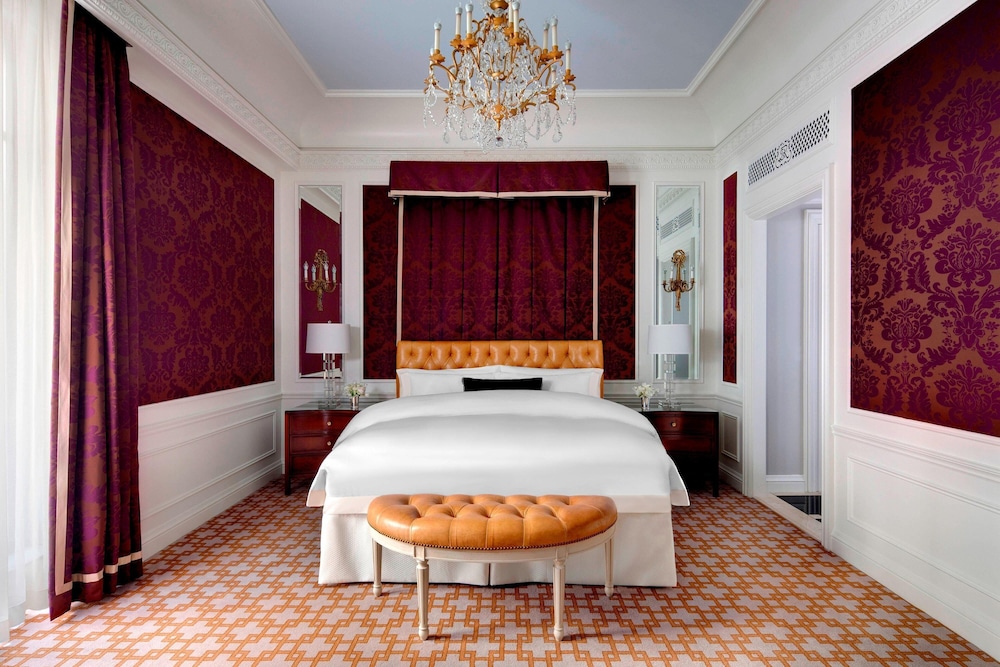 1 BEDROOM, DELUXE, BUTLER