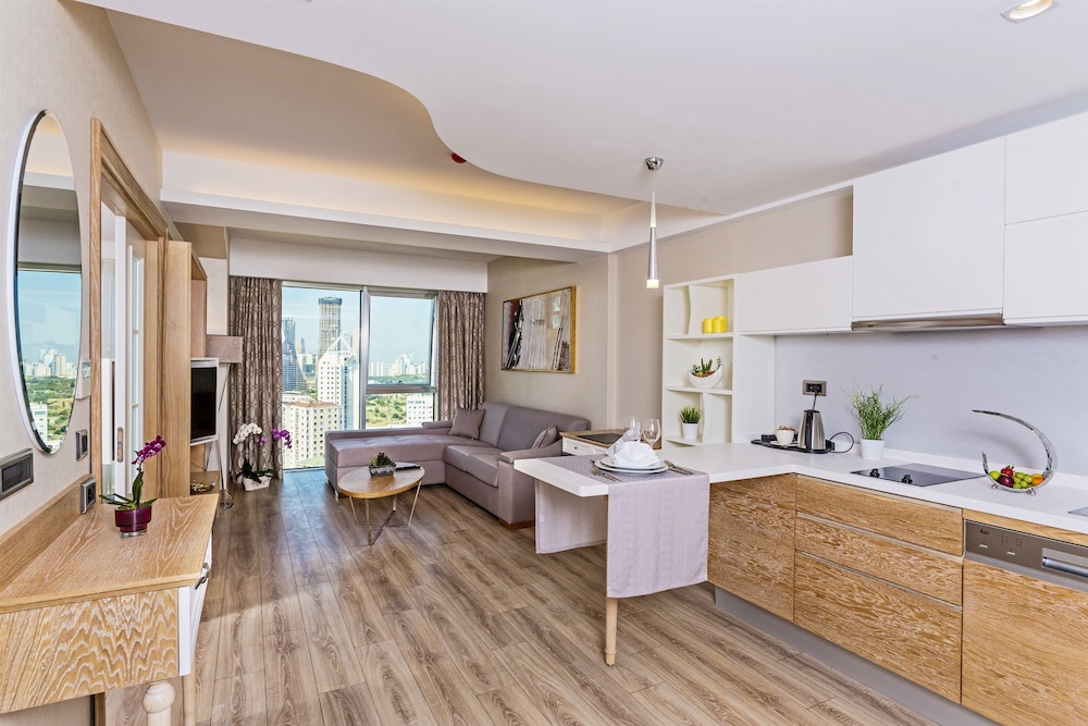 Bof Hotels Ceo Suites 45/73