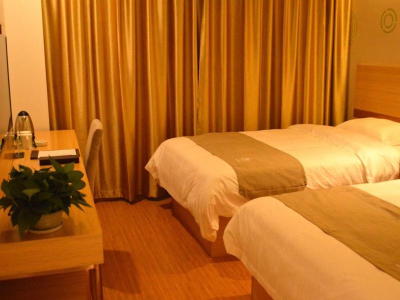 GreenTree Inn Taizhou Gaogang District Yonganzhou Town Yongan North Road Express Hotel 13/16