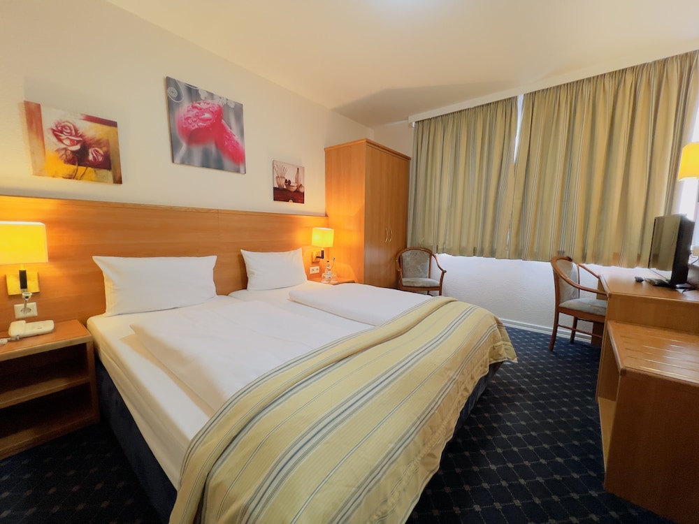 Elbbrucken Hotel 17/50