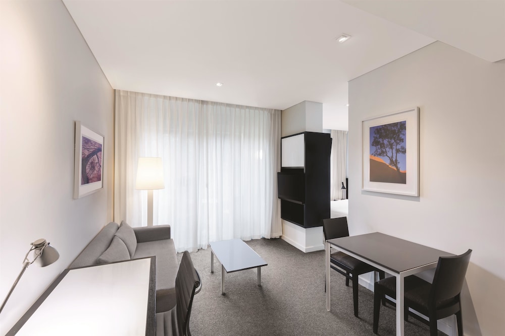 Adina Apartment Hotel Perth 48/73