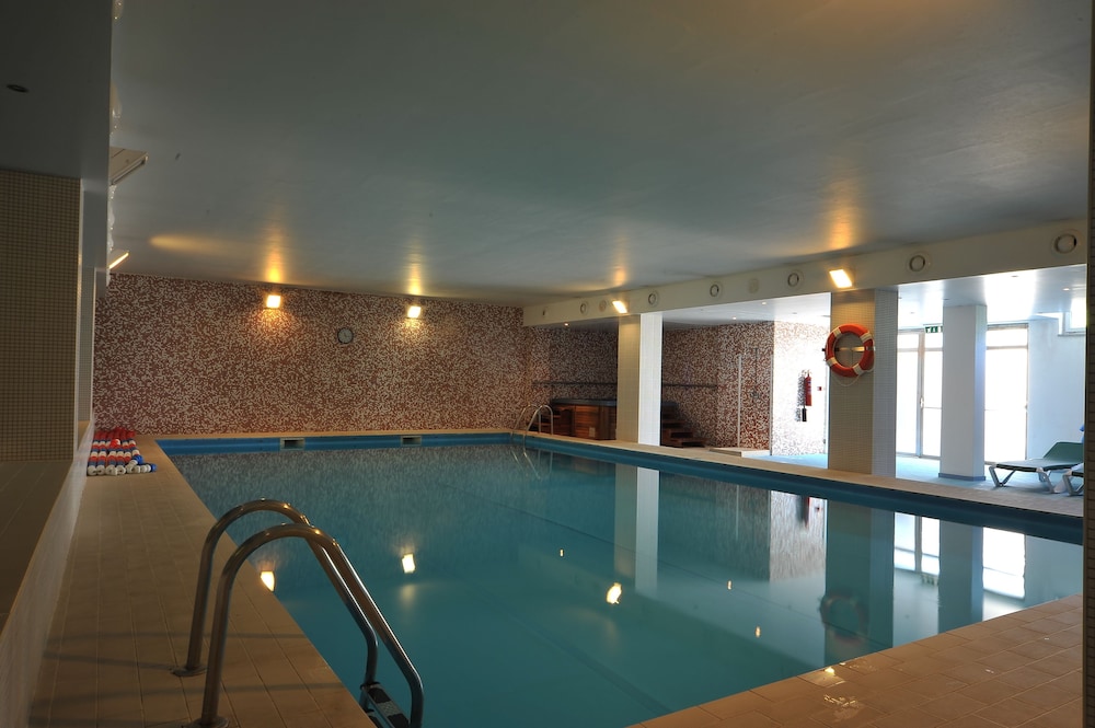 swimming pool spa