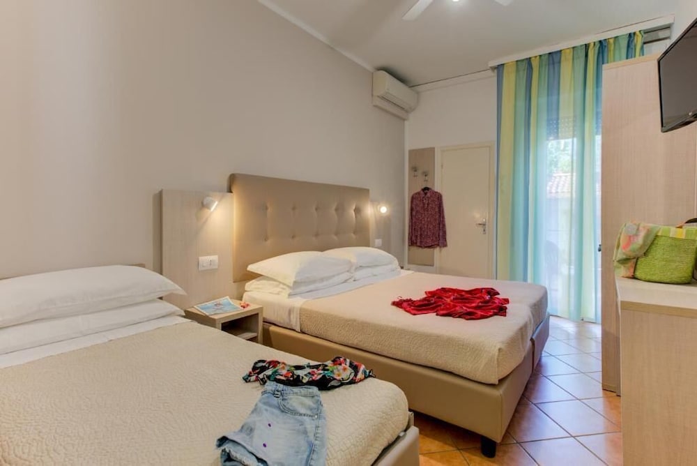 HOTEL CIMAROSA 9/52
