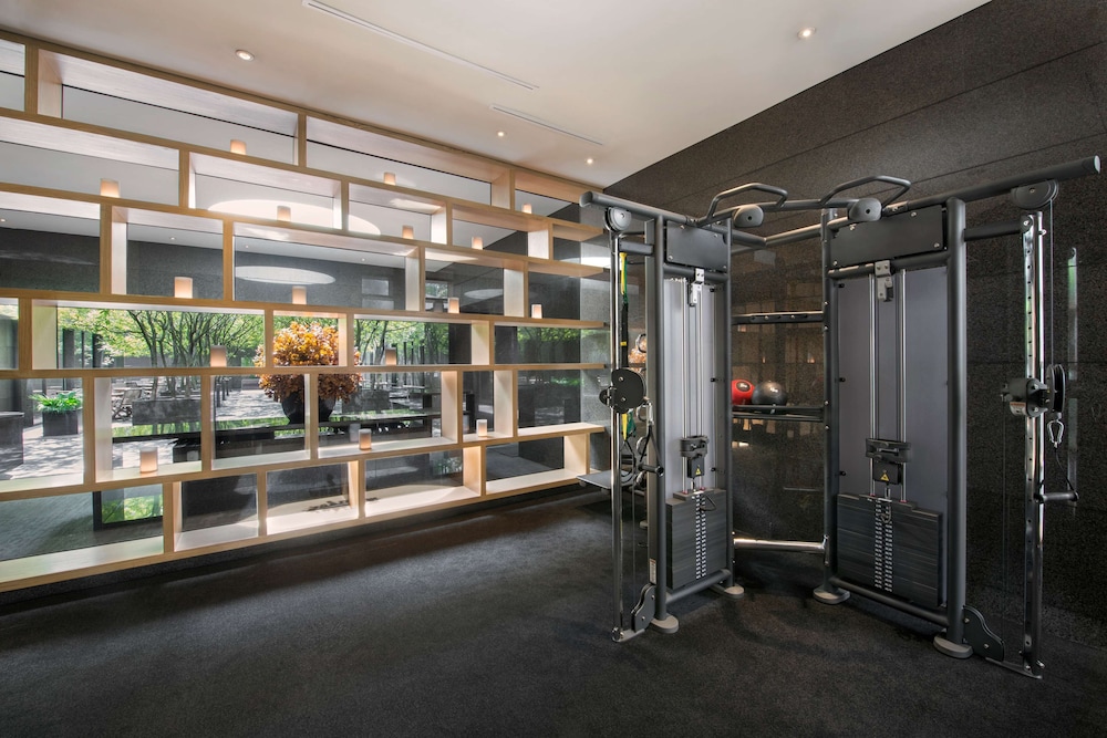 GRAND HYATT HONG KONG 36/69
