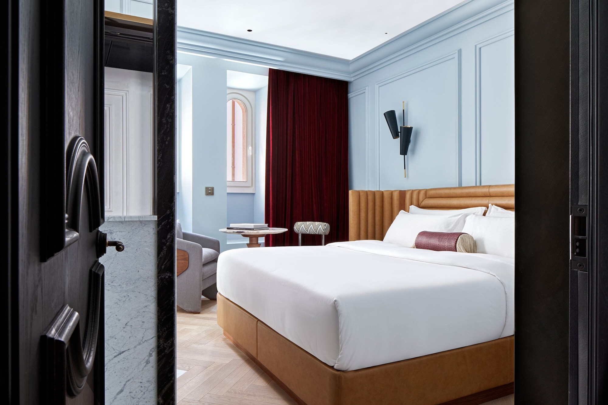 STANDARD, KING BED