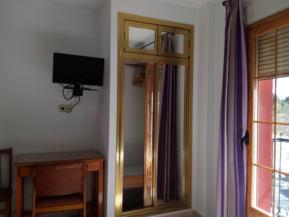 HOSTAL RURAL MONTUAL 20/49