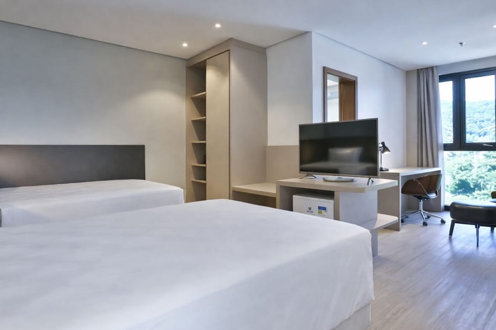 غرفة ديلوكس بسريرين منفصلين، Quality Hotel Blumenau 2/7