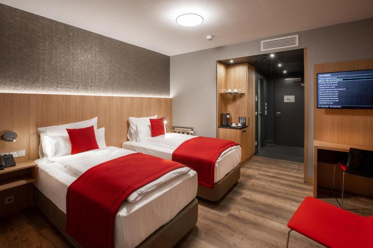 Ocak Hotel 9/16