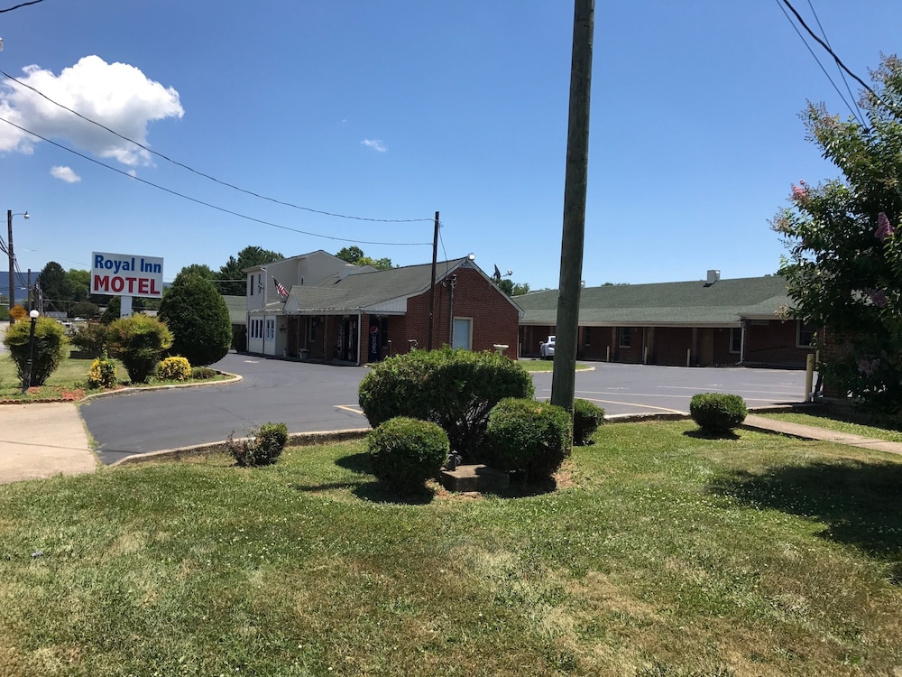 Royal Inn Motel 4/26