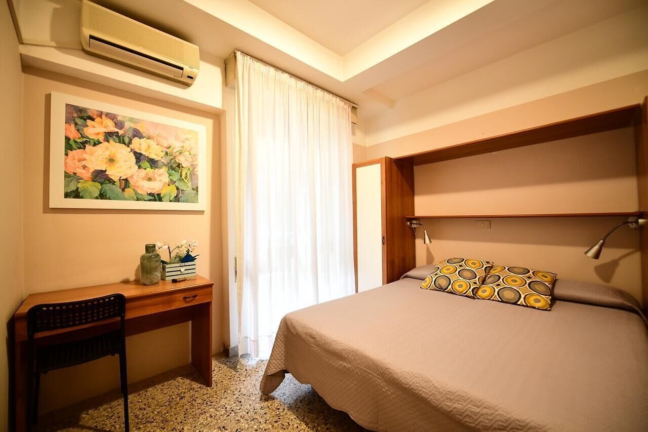 ECONOMY, DOUBLE OR TWIN BED