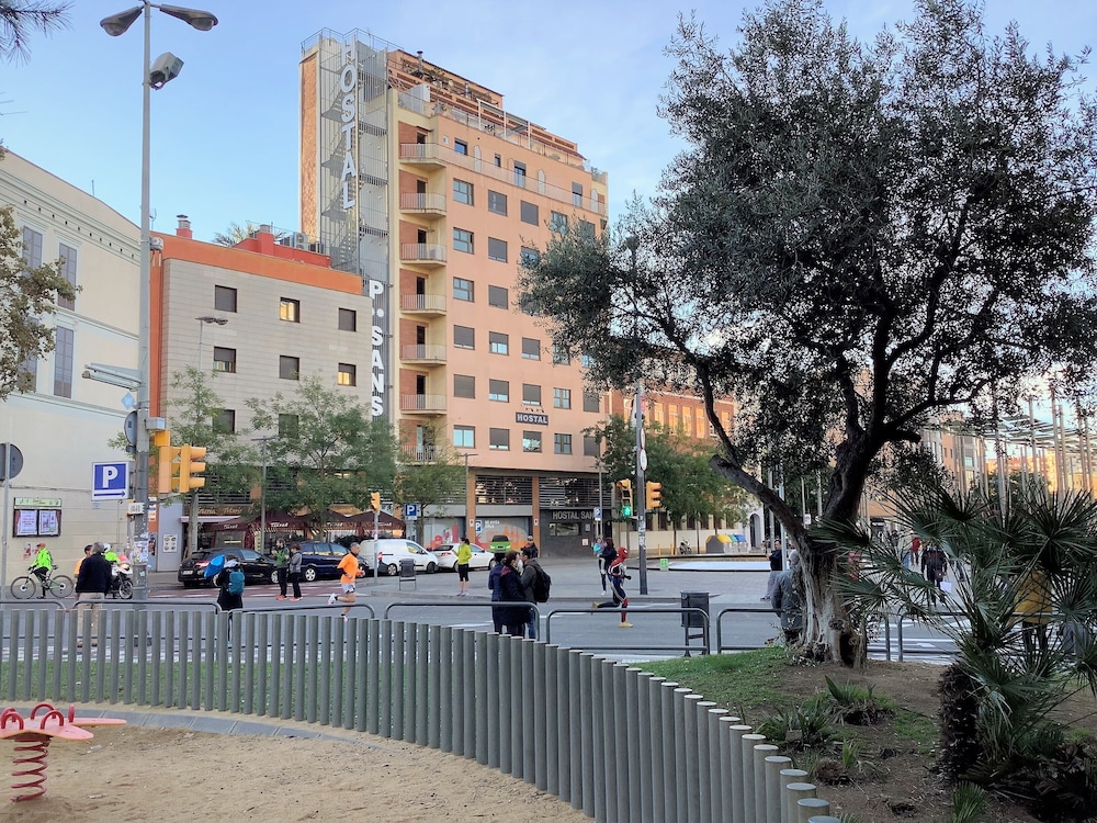Hostal Sans 41/50