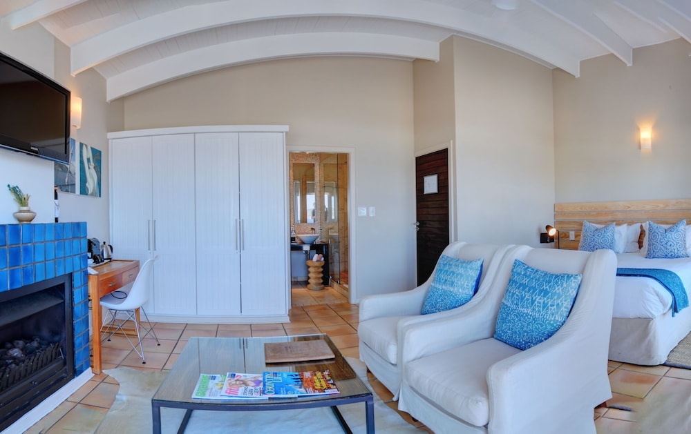 Periwinkle Guest Lodge 16/41