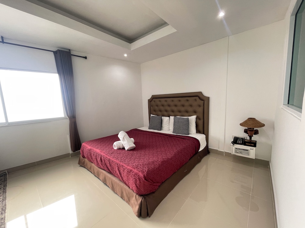 W-9 Hotel 15/73