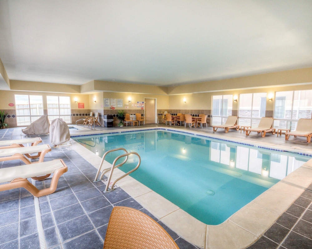 Comfort Suites Pecos 14/42