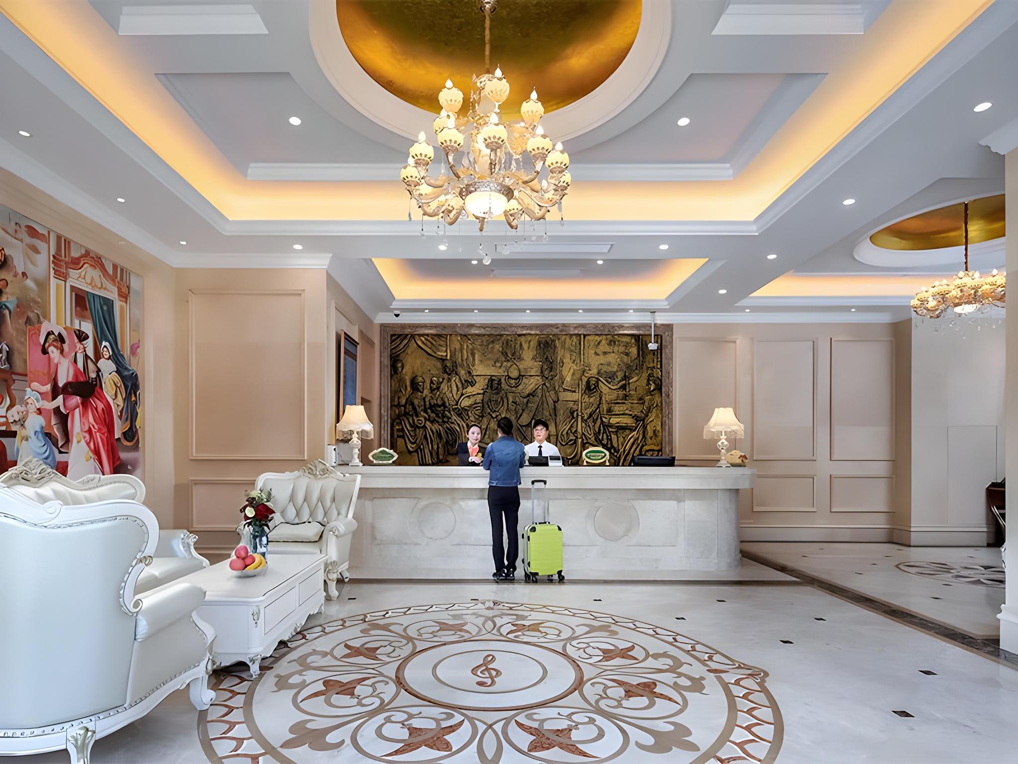 Vienna Hotel (Shanghai Hongmei South Road) 7/39
