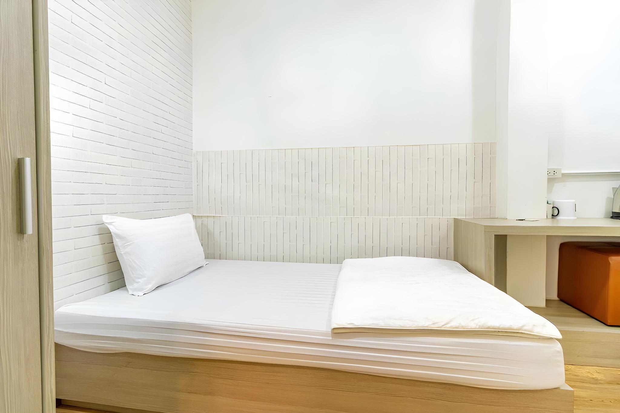 Standard, Single Bed, No Window